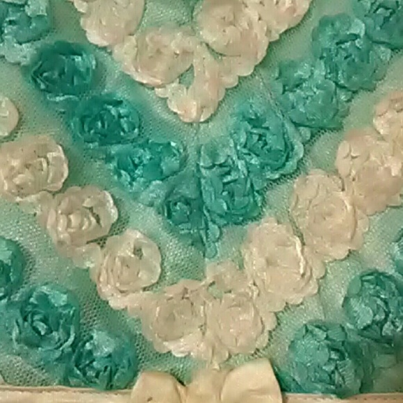 Aqua with white flowers,  size 3T, by Jona Michel - Picture 2 of 4